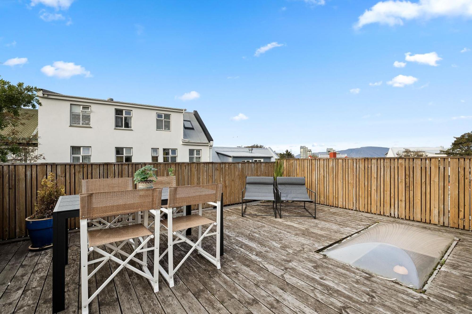 Massive Villa In Downtown Reykjavik With A Sauna 외부 사진